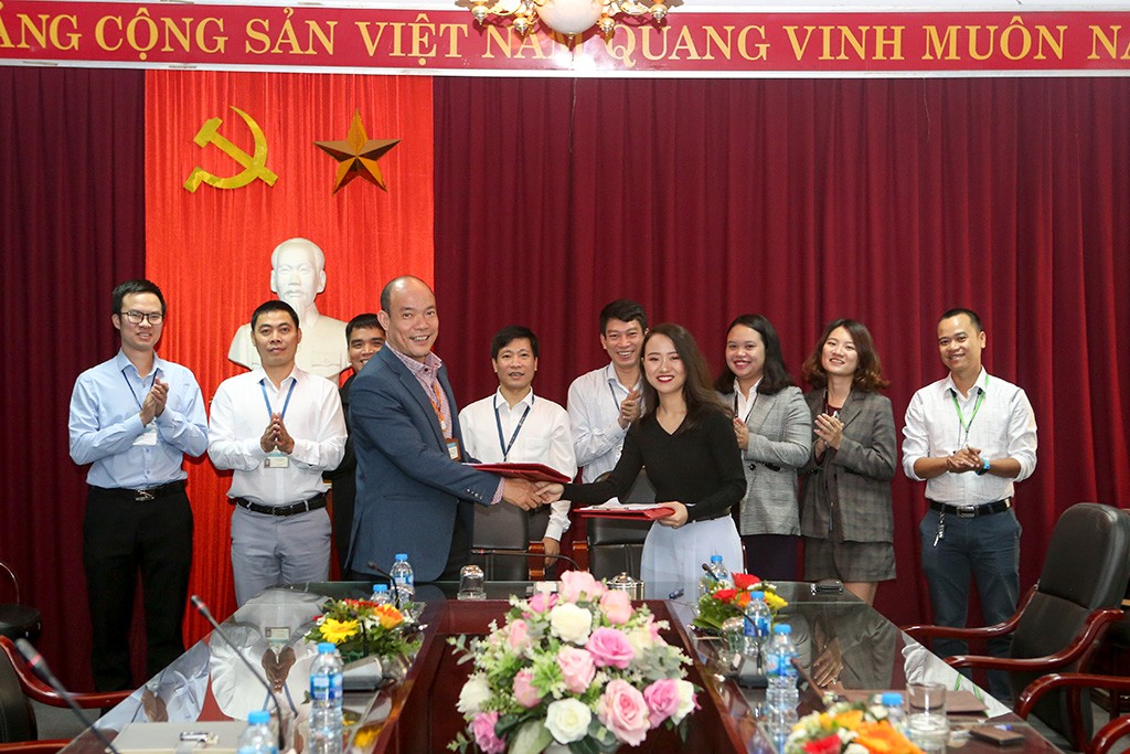 Lễ ký thỏa thuận hợp tác với Công ty TNHH Sun Asterisk Việt Nam